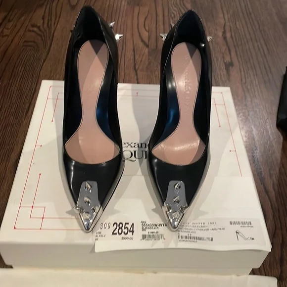Alexander McQueen black calfskin leather pumps 8 - Picture 3 of 8